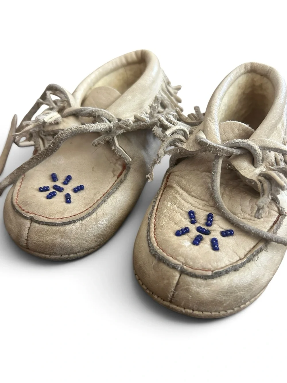 Vintage Baby 6.5 Fringe Moccasin Shoes in Cream with Bead Detail